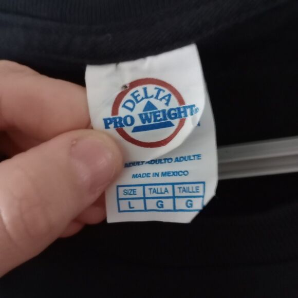 90s Skull And‎ Crossbones Blue Flame Graphic TShirt Size Large Barely Worn EUC - Picture 3 of 4